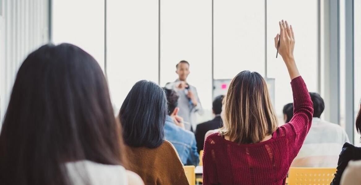 Jakie są wyzwania i korzyści studiowania kosmetologii w trybie zaocznym?