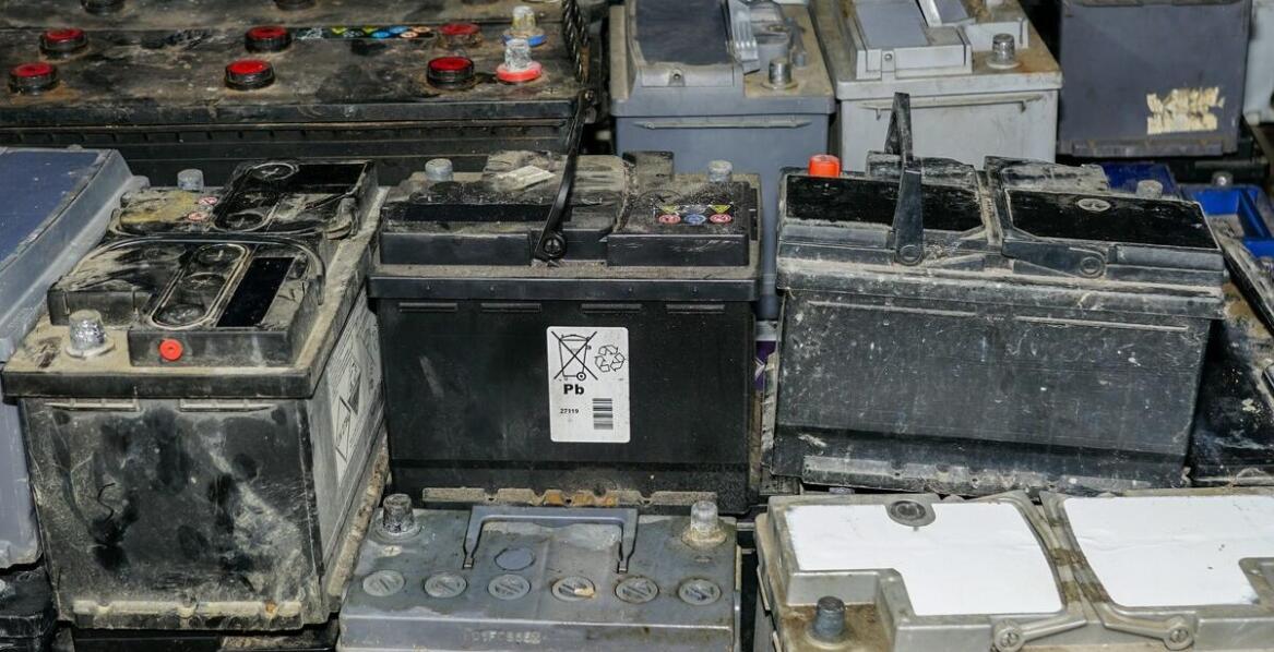 Korzyści ekologiczne wynikające z oddawania zużytych akumulatorów do skupu