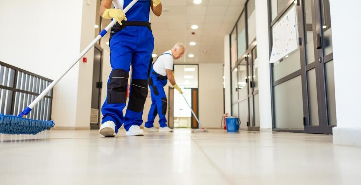 Jak zapewniamy wysokie standardy higieny w sprzątaniu pobudowlanym?