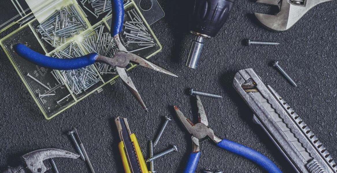 Zalety zakupów w sklepie z narzędziami w Ciechanowie: przegląd oferty