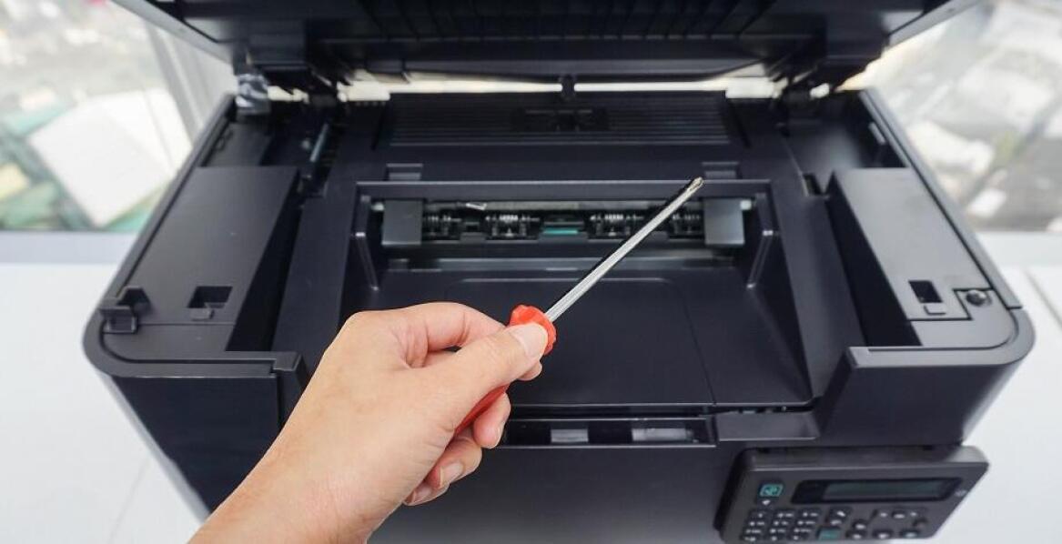 Jakie usługi dodatkowe oferują profesjonalne serwisy drukarek?