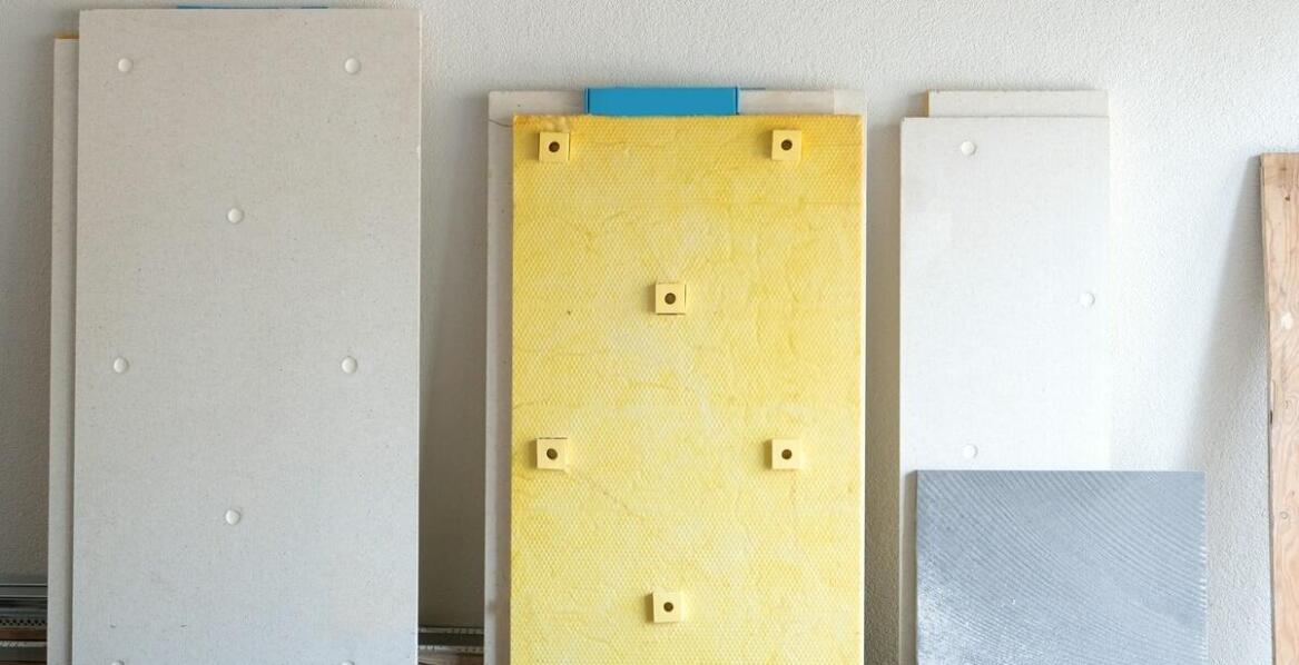 Płyty warstwowe w kontekście bezpieczeństwa pożarowego budynków