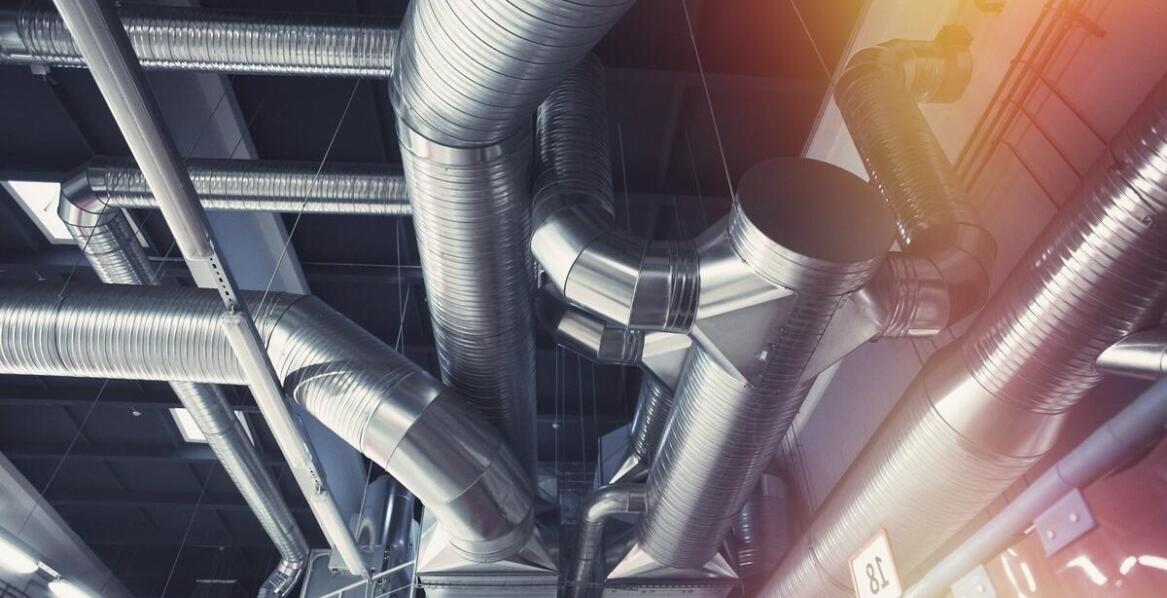 Jakie są korzyści z zastosowania wentylatorów w dużych obiektach przemysłowych?