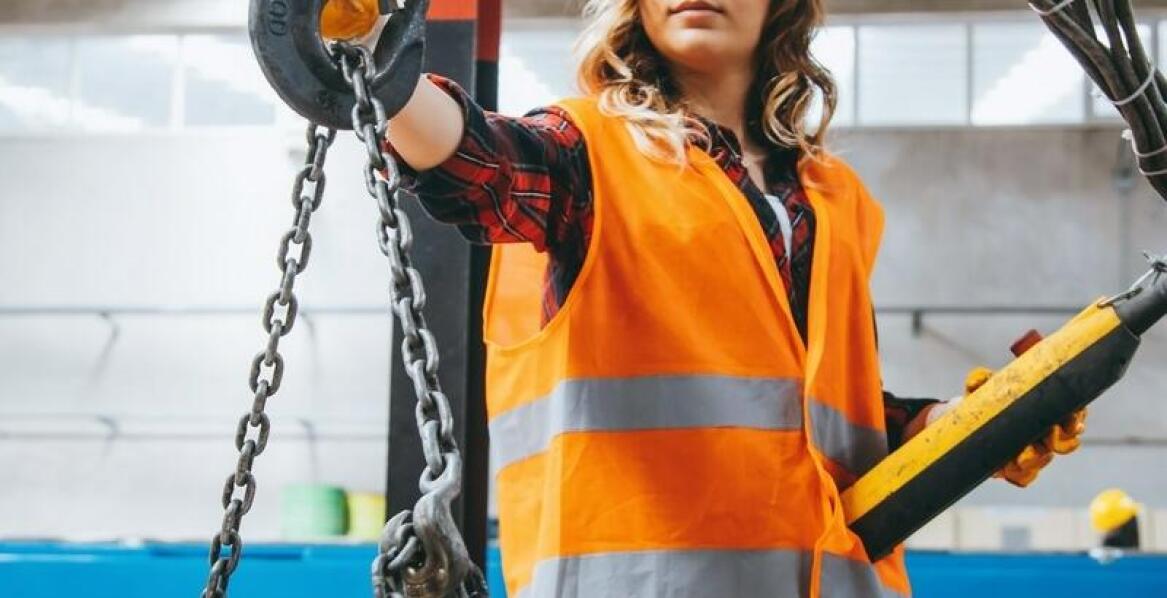 Jakie są kluczowe umiejętności zdobywane na kursie operatora żurawia?