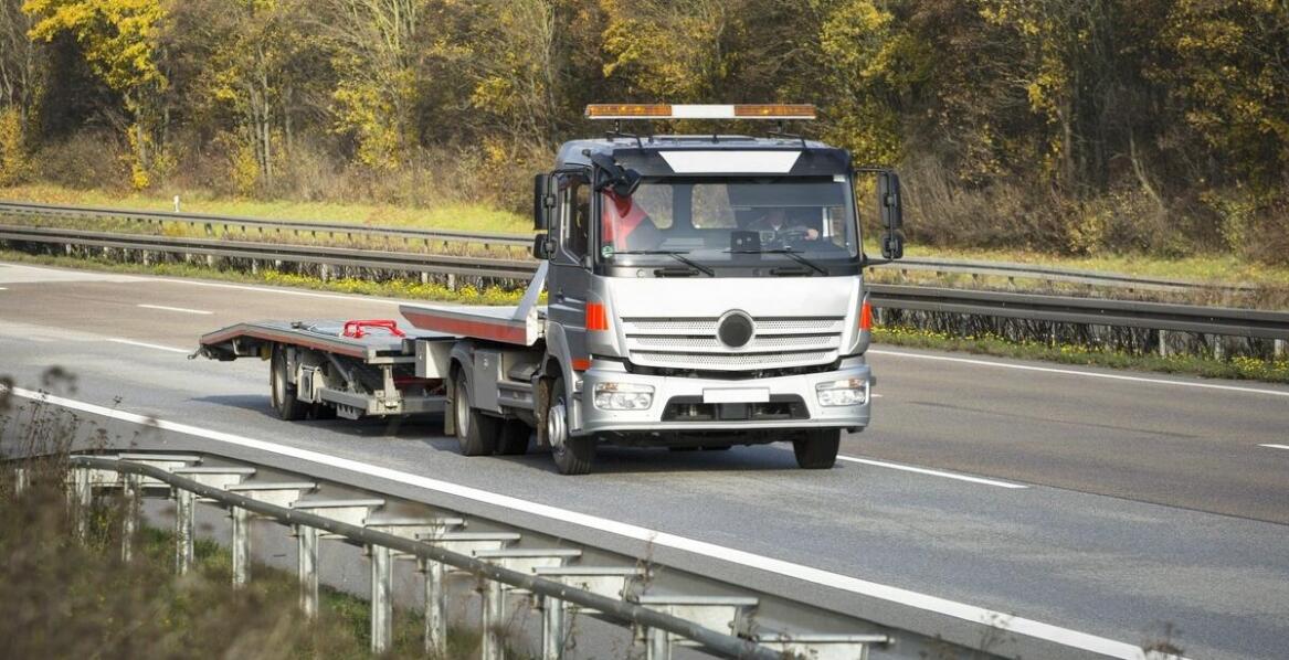 Holowanie TIR-ów - co oferujemy kierowcom w nagłych przypadkach?
