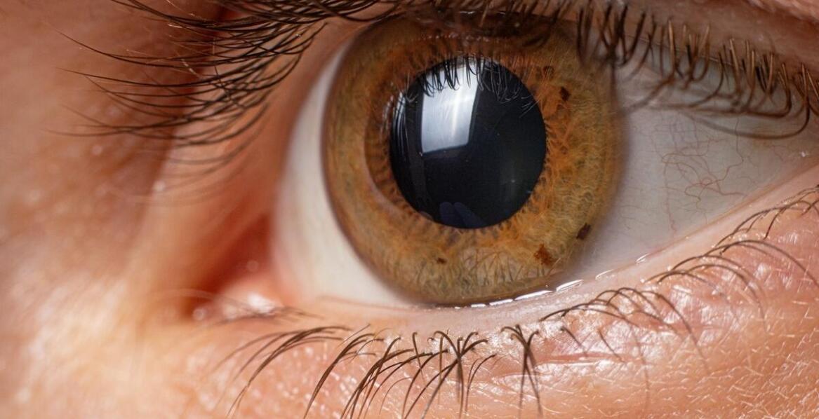 Czy tomografia oka może wykryć wczesne objawy stożka rogówki?