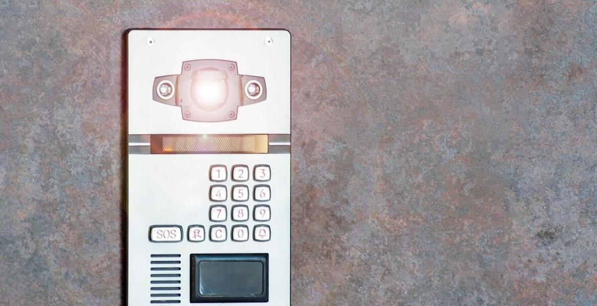 Jakie materiały są stosowane w produkcji wideodomofonów bezprzewodowych?