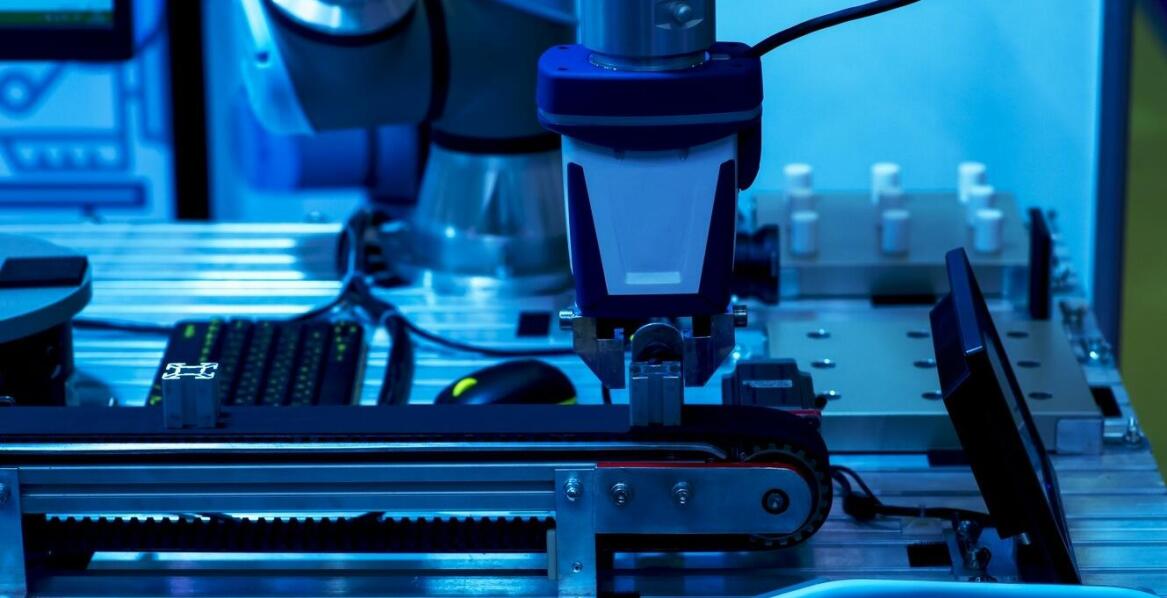 Dlaczego jakość komponentów jest kluczowa przy wyborze producenta taśm?