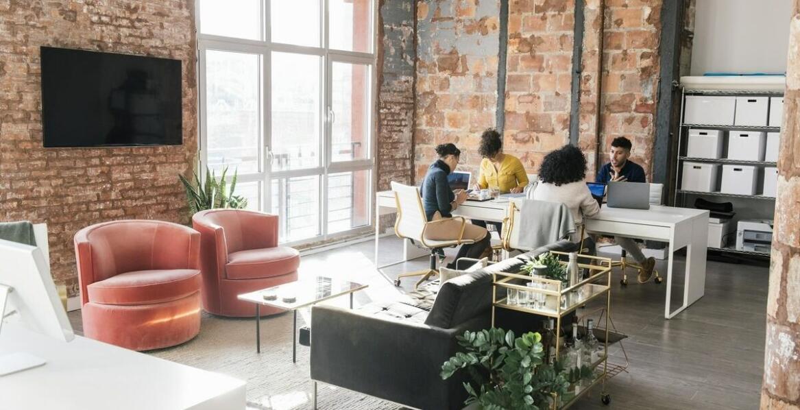 Praca w Holandii dla osób z komunikatywnym angielskim: jakie są opcje?