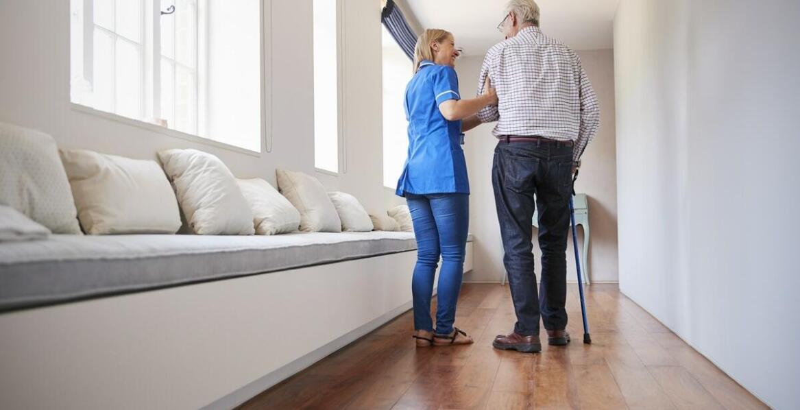 Zalety współpracy z firmami zatrudniającymi opiekunki w Niemczech - perspektywa pracownika