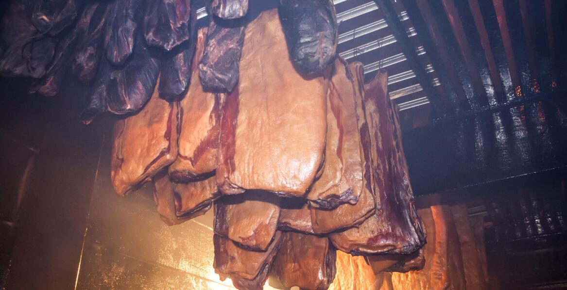 Electric Smokers – How Do They Facilitate the Cold Smoking Process?