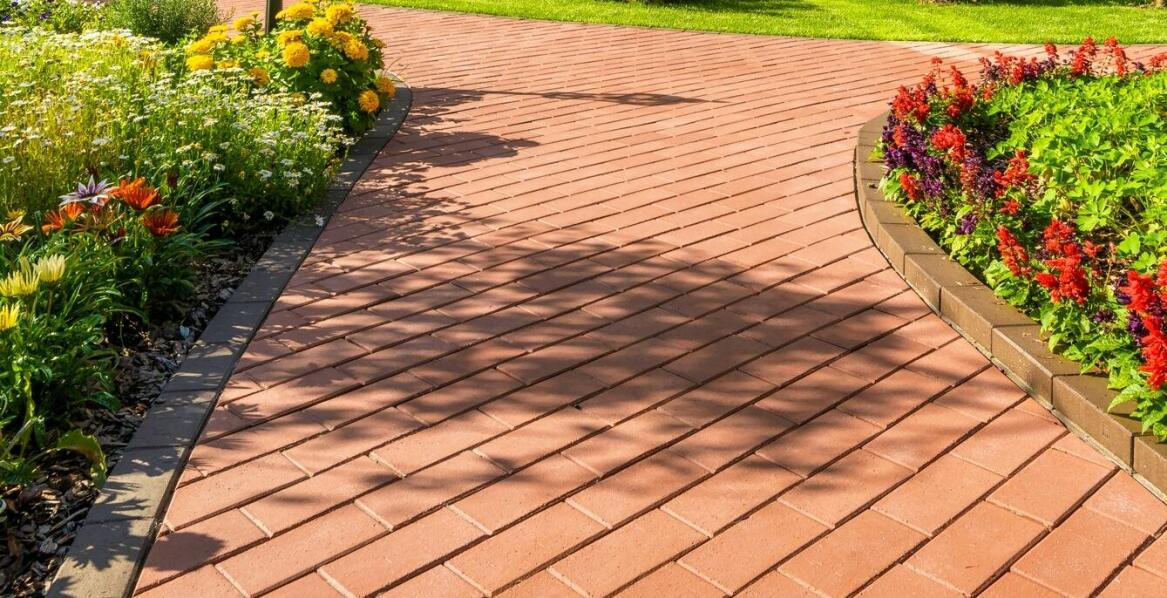 Jak dbać o płyty ogrodowe, aby zachowały swój wygląd na lata?