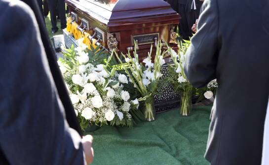 Oprawa muzyczna na ceremonii – oferta krakowskich zakładów pogrzebowych