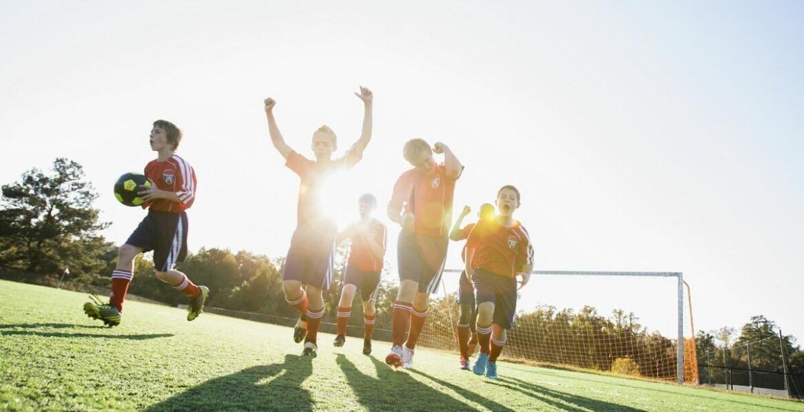 Imprezy firmowe: jakie atrakcje sportowe można włączyć w program?