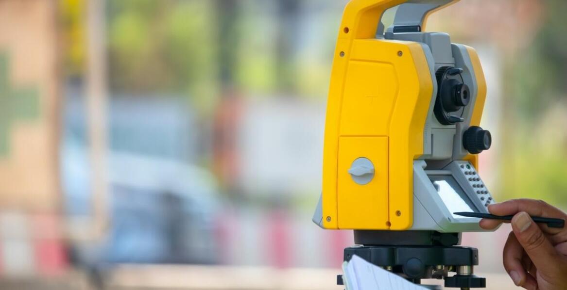 Jak tyczenie granic wpływa na rozwój terenów miejskich?