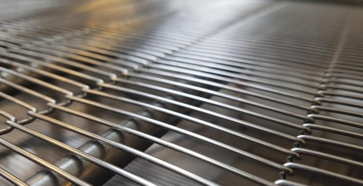 Wyposażenie dodatkowe do taśm siatkowych: jak poprawić ich funkcjonalność?