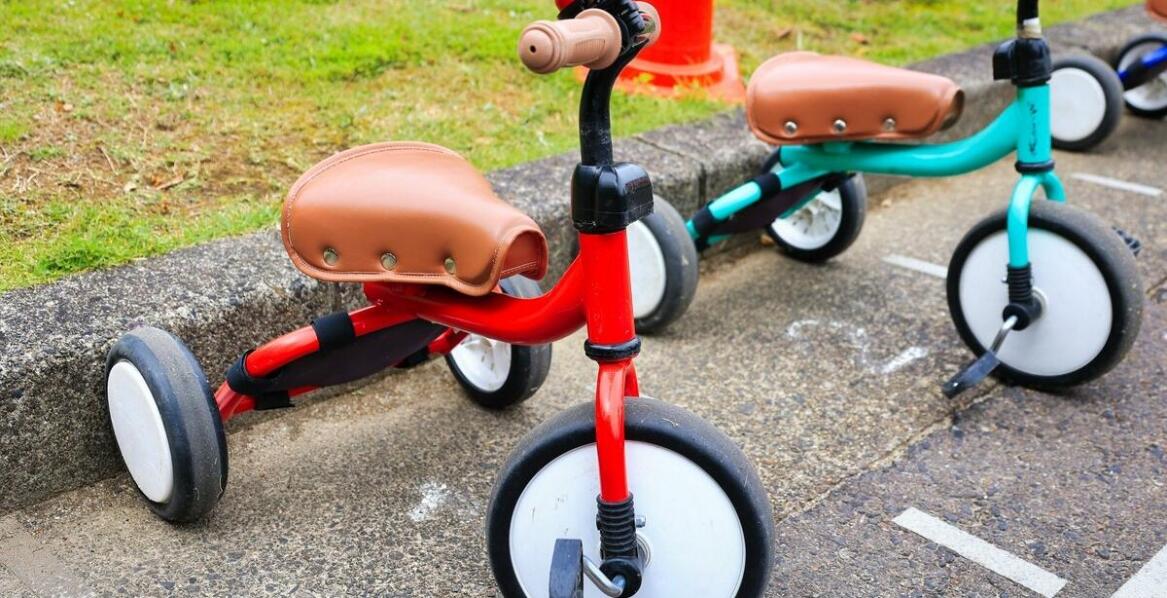Jak nauka jazdy na rowerze dla dzieci może być zabawna i bezpieczna?