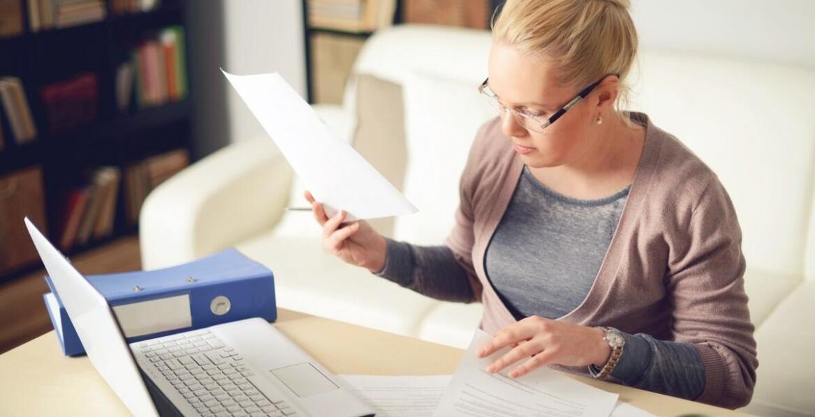 Rola radcy prawnego w analizie i aktualizacji umów o pracę