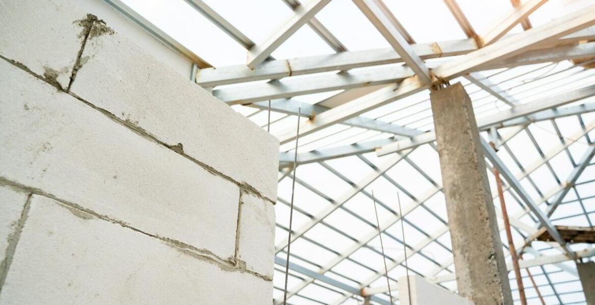 Jak obróbki blacharskie wpływają na wygląd budynku?