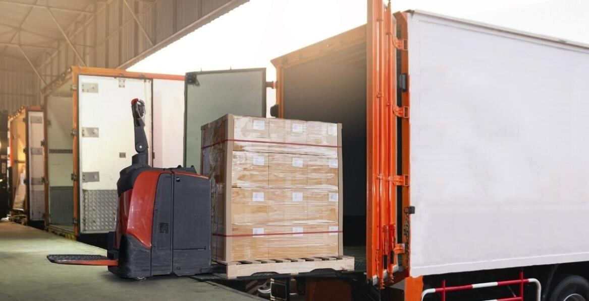 Przesyłki niestandardowe w branży sportowej: jakie produkty wymagają szczególnej uwagi?