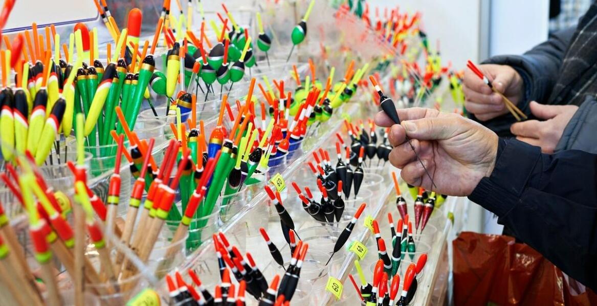 Zastosowanie wędki spinningowej w różnych warunkach wodnych – poradnik