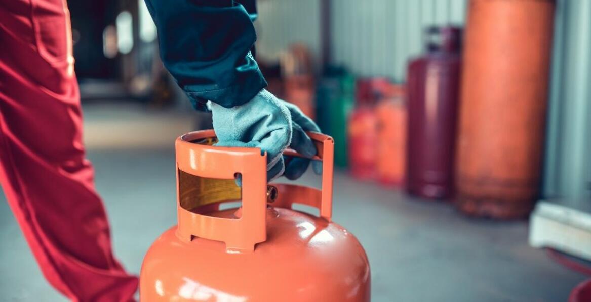 Napełnianie butli CO2 a normy bezpieczeństwa – kluczowe informacje dla klienta