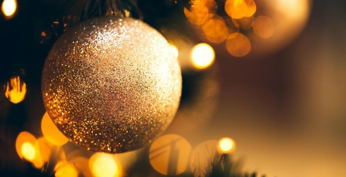 Jak stworzyć magiczną atmosferę w przestrzeni miejskiej? Najpiękniejsze iluminacje świąteczne zewnętrzne