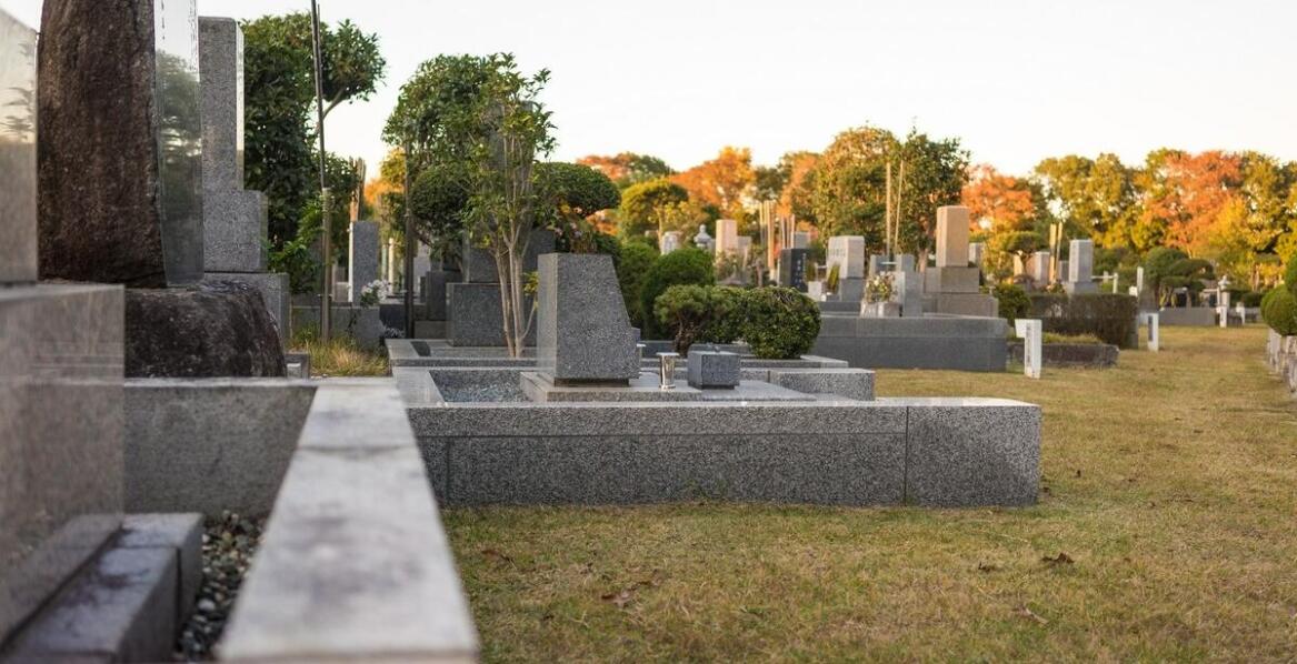 Jakie wsparcie oferujemy przy wyborze nagrobka na Ursynowie?