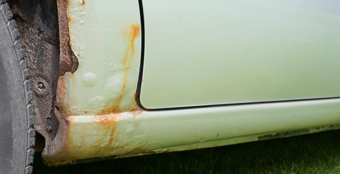 Vergleich verschiedener Arten von Einstiegsleisten für Autos auf dem Markt