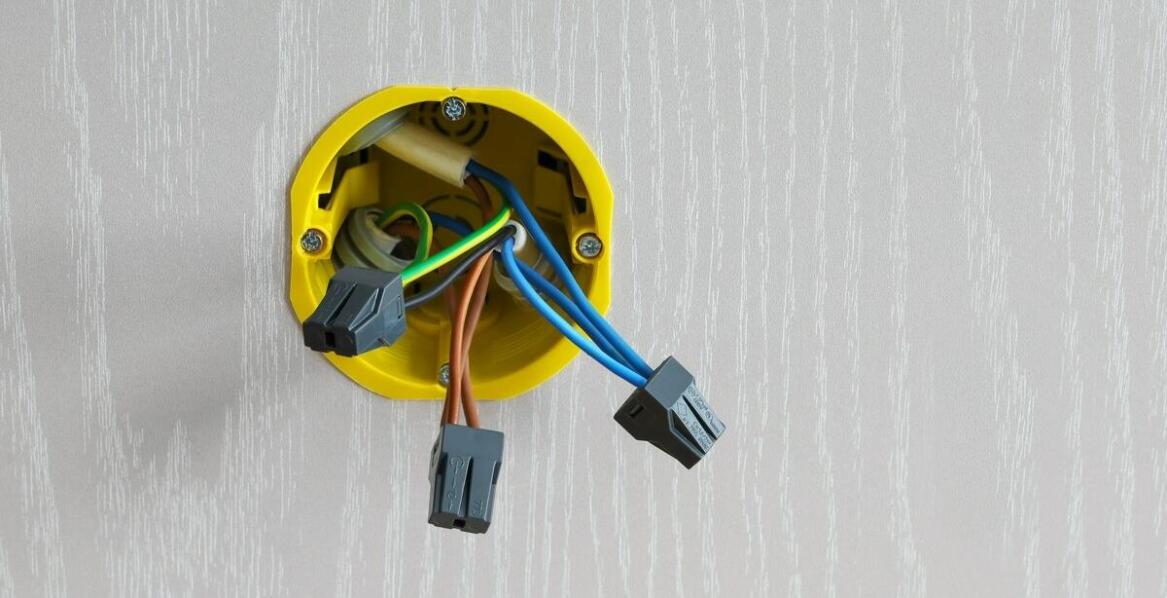 Zastosowanie puszki 5-krotnej w nowoczesnych instalacjach przemysłowych