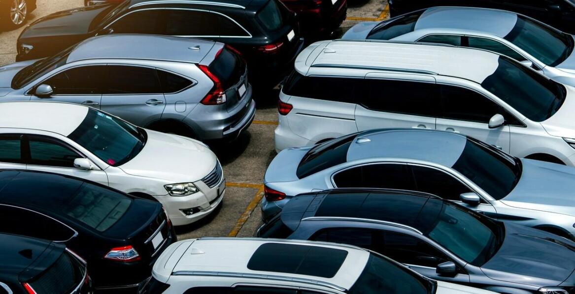 Skup aut powypadkowych – jak wygląda proces sprzedaży krok po kroku?