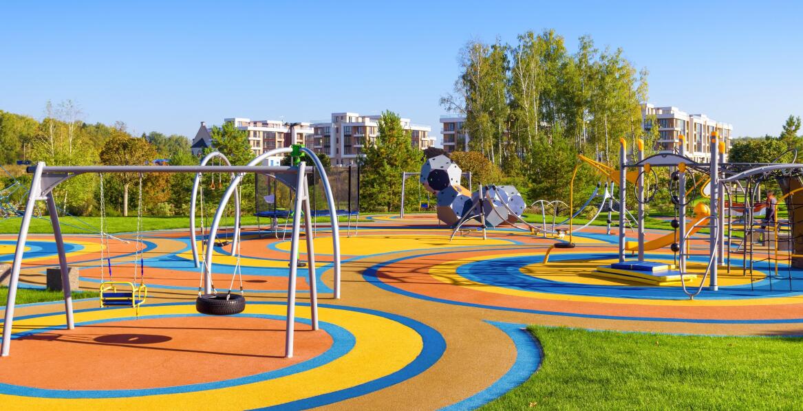 Wpływ nowoczesnych technologii na produkcję metalowych placów zabaw