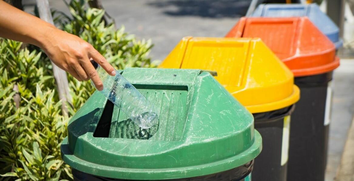 Wpływ recyklingu przy użyciu kontenerów na gospodarkę obiegu zamkniętego