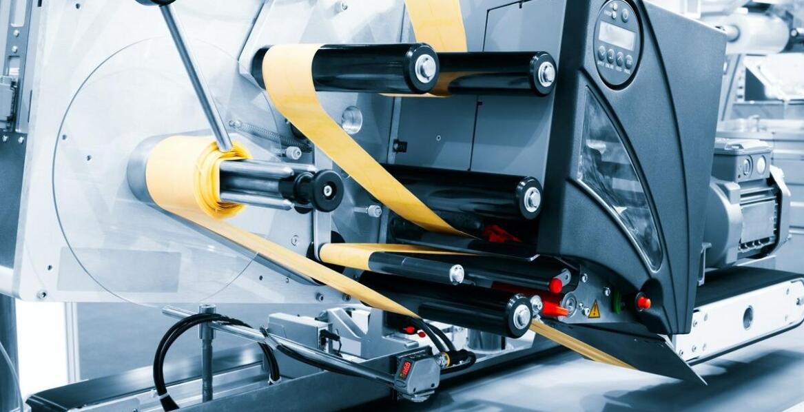 Szybki termin realizacji zamówień na etykiety: jak to możliwe?