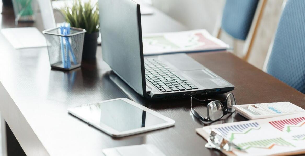 Jakie korzyści przynosi korzystanie z programu do faktur TP w małych firmach?