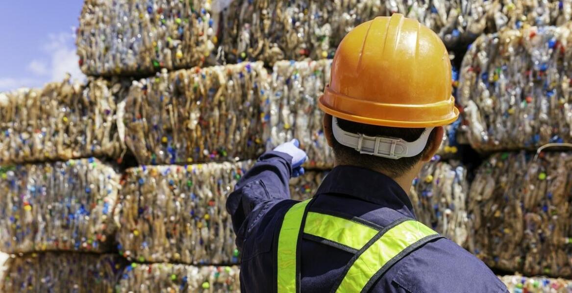 Odzysk i utylizacja substancji eksploatacyjnych z aut