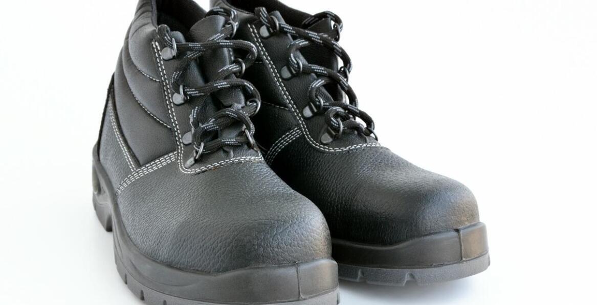 Buty robocze BHP męskie – jak zapewniają komfort podczas długotrwałego użytkowania?