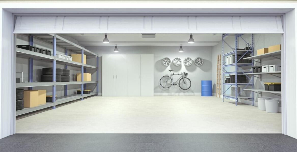 Optymalizacja miejsca pracy dzięki zastosowaniu regałów warsztatowych wiszących