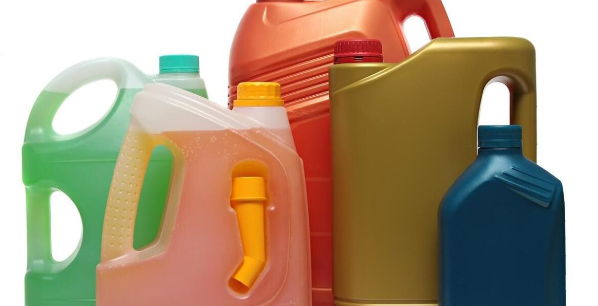 Jakie cechy powinny mieć barwniki stosowane w produkcji sprzętu rolniczego?