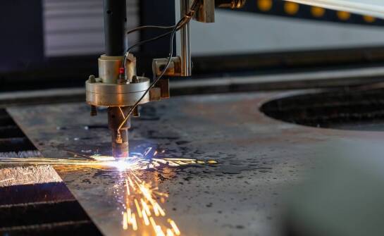 Zastosowanie zaawansowanego oprogramowania w cięciu laserowym