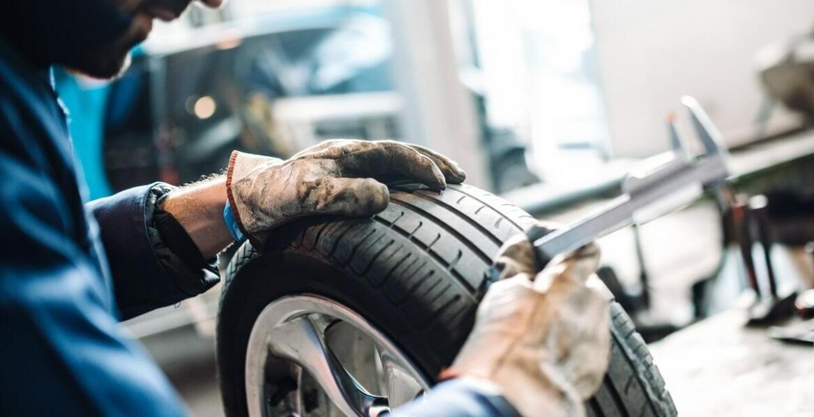 Jak hurtownie wulkanizacyjne wspierają szkolenia z zakresu napraw opon?