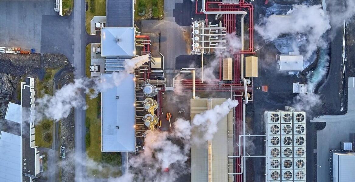 Zastosowanie zdjęć z drona w inspekcjach maszyn przemysłowych: precyzyjna diagnoza stanu