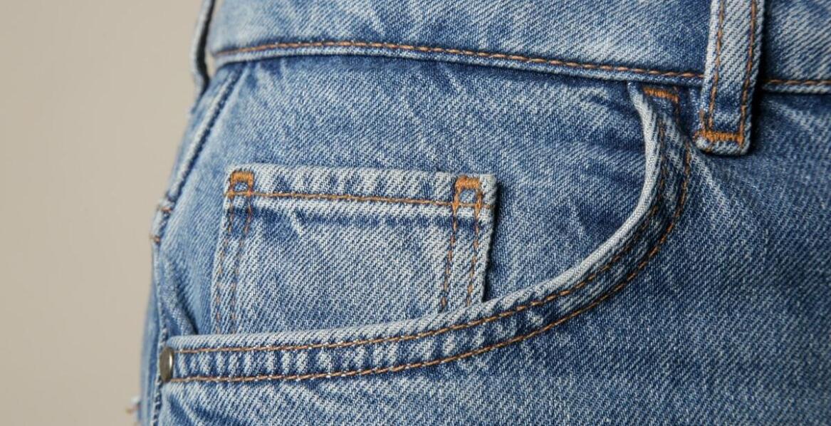 Jeansy relaxed fit – idealne połączenie komfortu i stylu