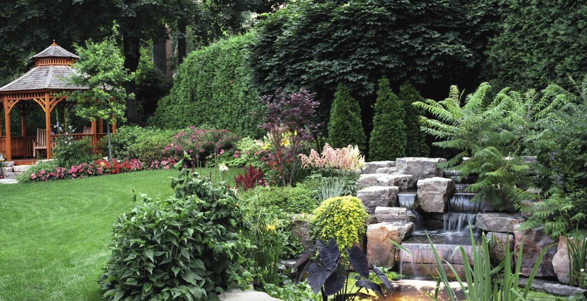 Jak pompa do fontanny może wpływać na akustykę przestrzeni ogrodowej?