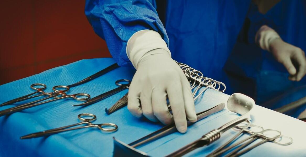 Znaczenie minimalizacji ryzyka uszkodzenia nerwu wzrokowego podczas operacji jaskry