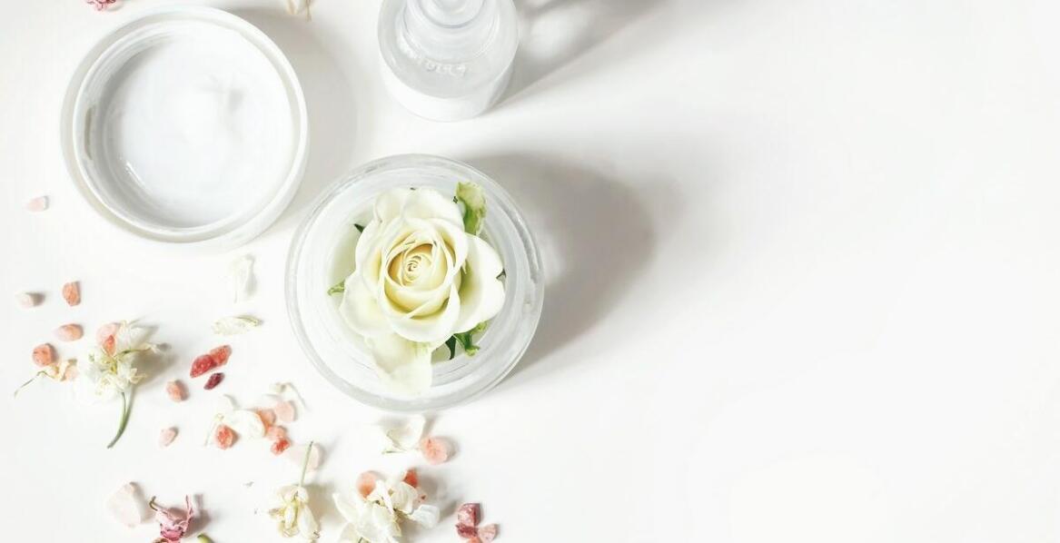 Jak wybrać odpowiednie kosmetyki w supermarkecie Tychy?