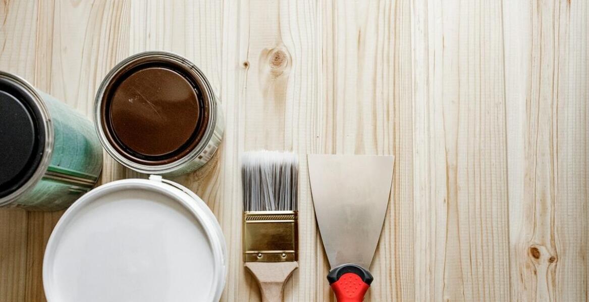 Rodzaje drewna używane do produkcji sztachet - co warto wiedzieć?