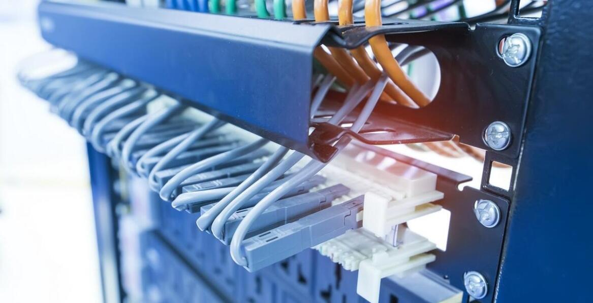 Wpływ instalacji niskoprądowej na rozwój sieci LAN i WLAN