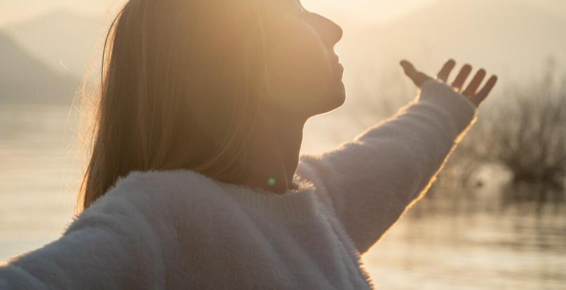 Efektywność EFT w terapii zaburzeń emocjonalnych u dzieci i młodzieży
