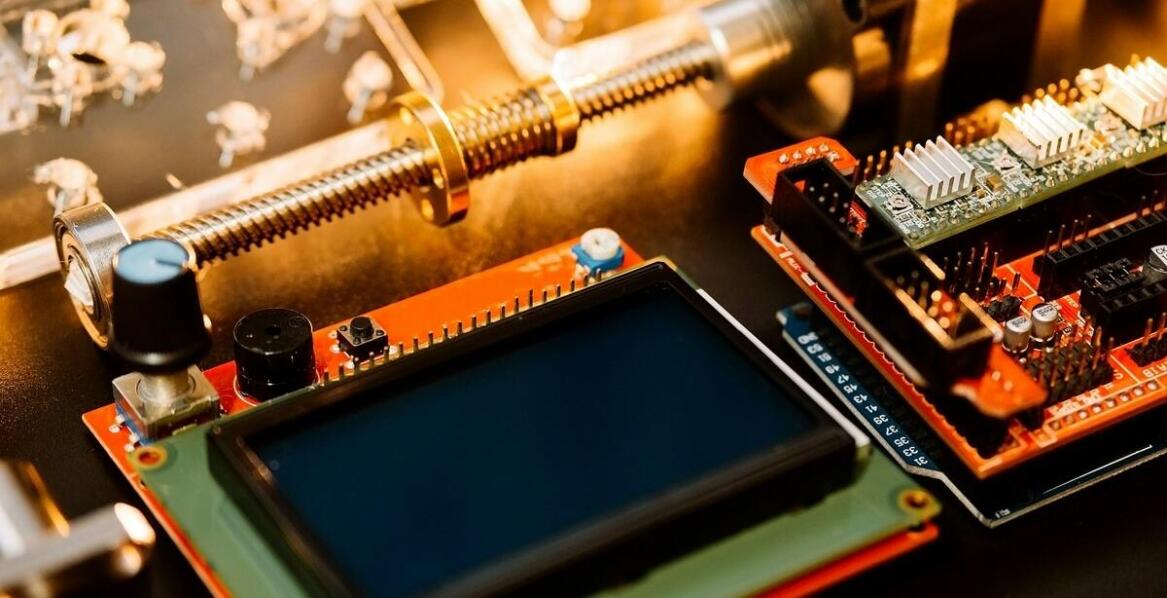 Jakie są standardy jakościowe dla produktów z poliacetalu POM-C?